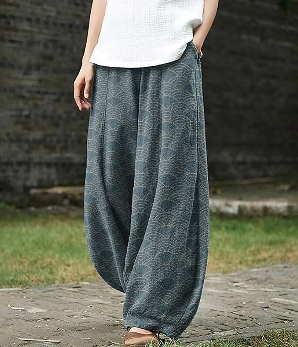 Olivia | Wide-Leg Pants with Wave Print