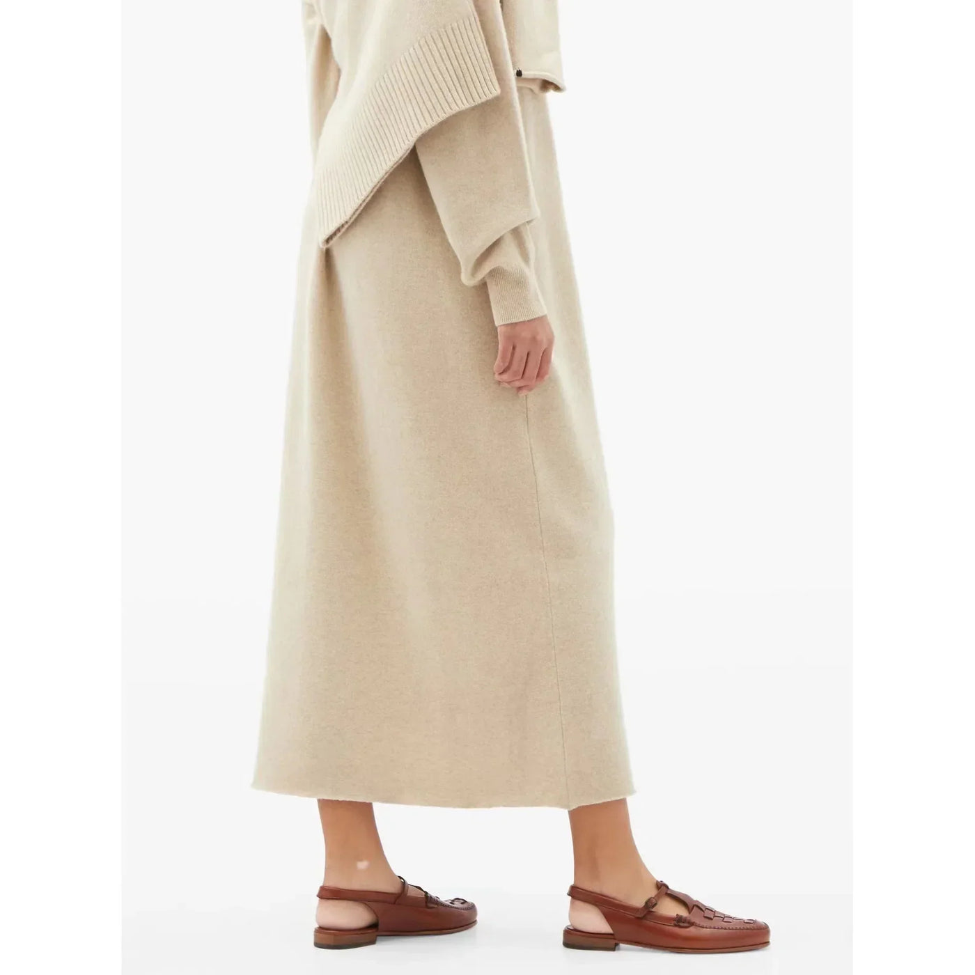 Women’s Leather Sandals – Closed Toe – Woven Upper – T-Strap – Buckle Closure