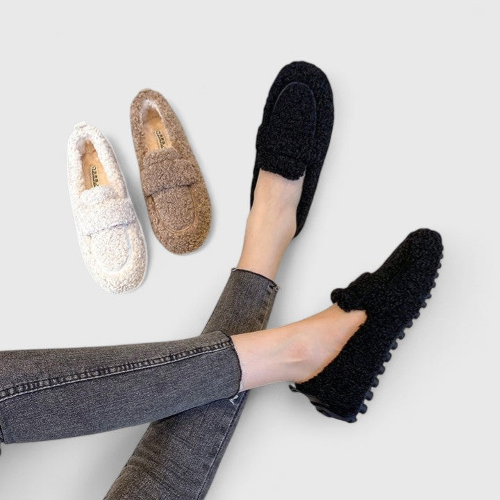 Emilia | Warm Slippers with Elegant Design