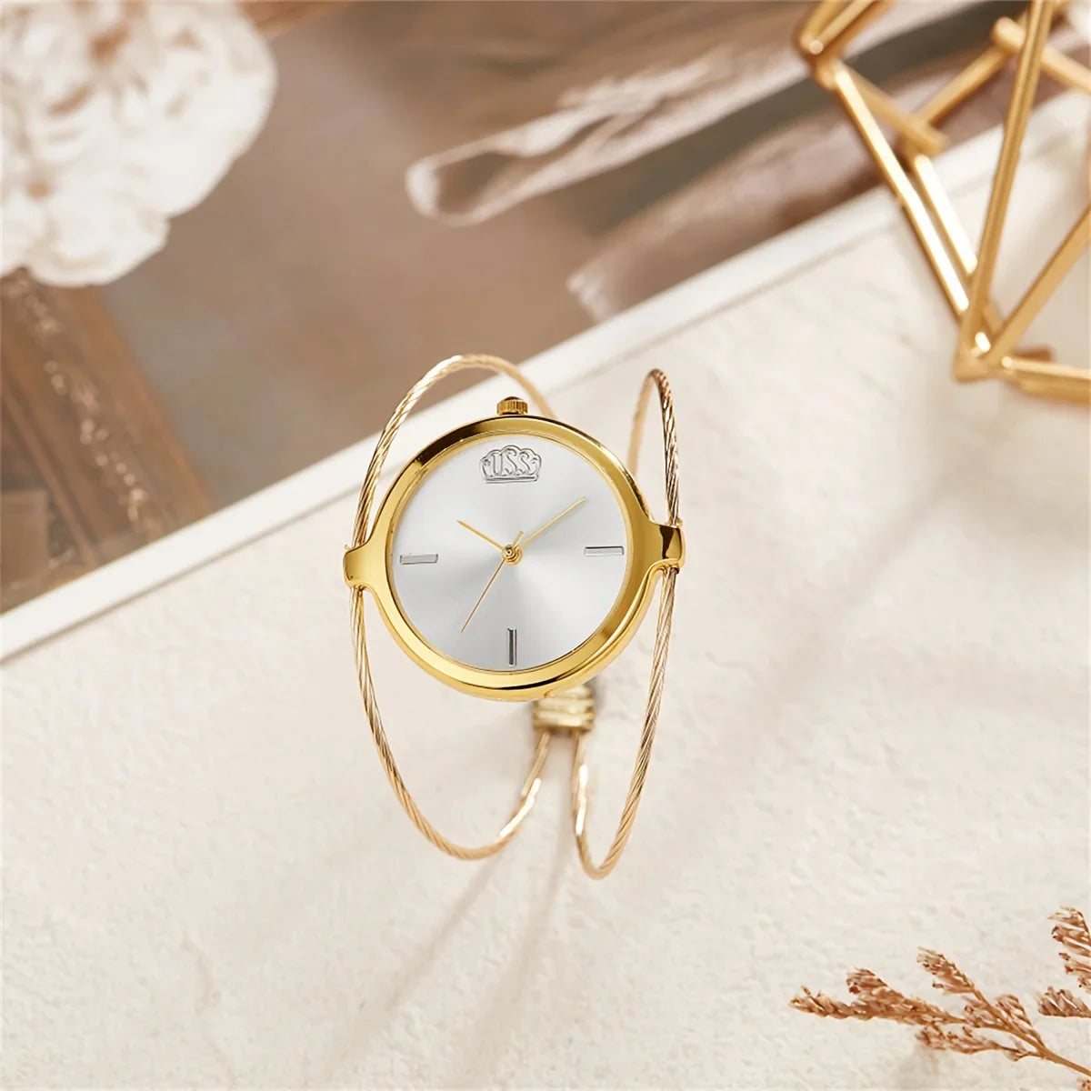 Vera Lune Watch