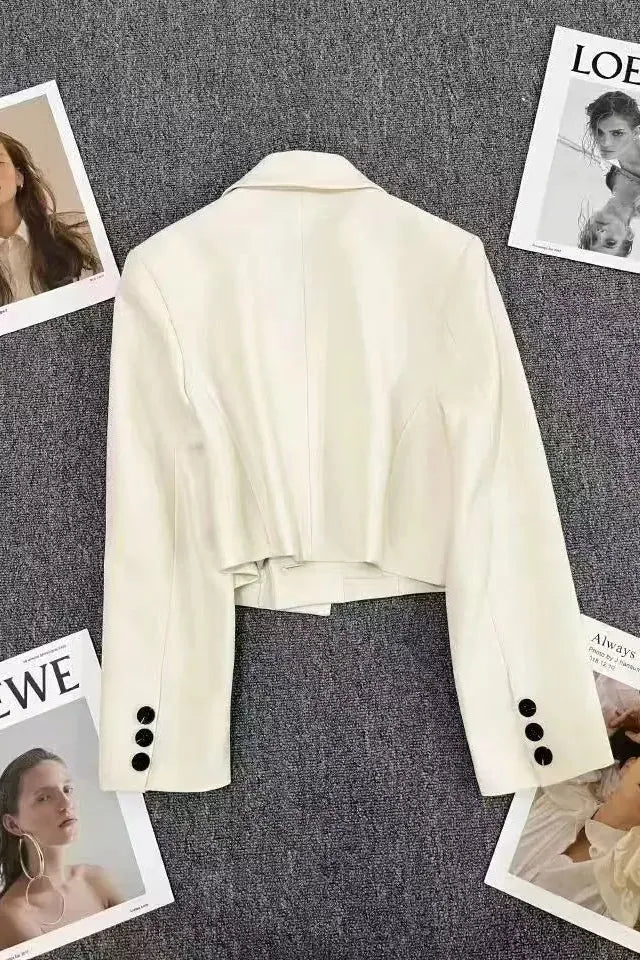 NORTHLINE STUDIO | ARIA CROPPED BUTTON BLAZER