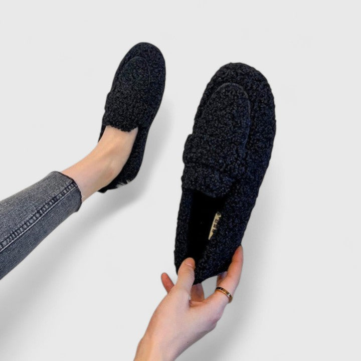 Emilia | Warm Slippers with Elegant Design