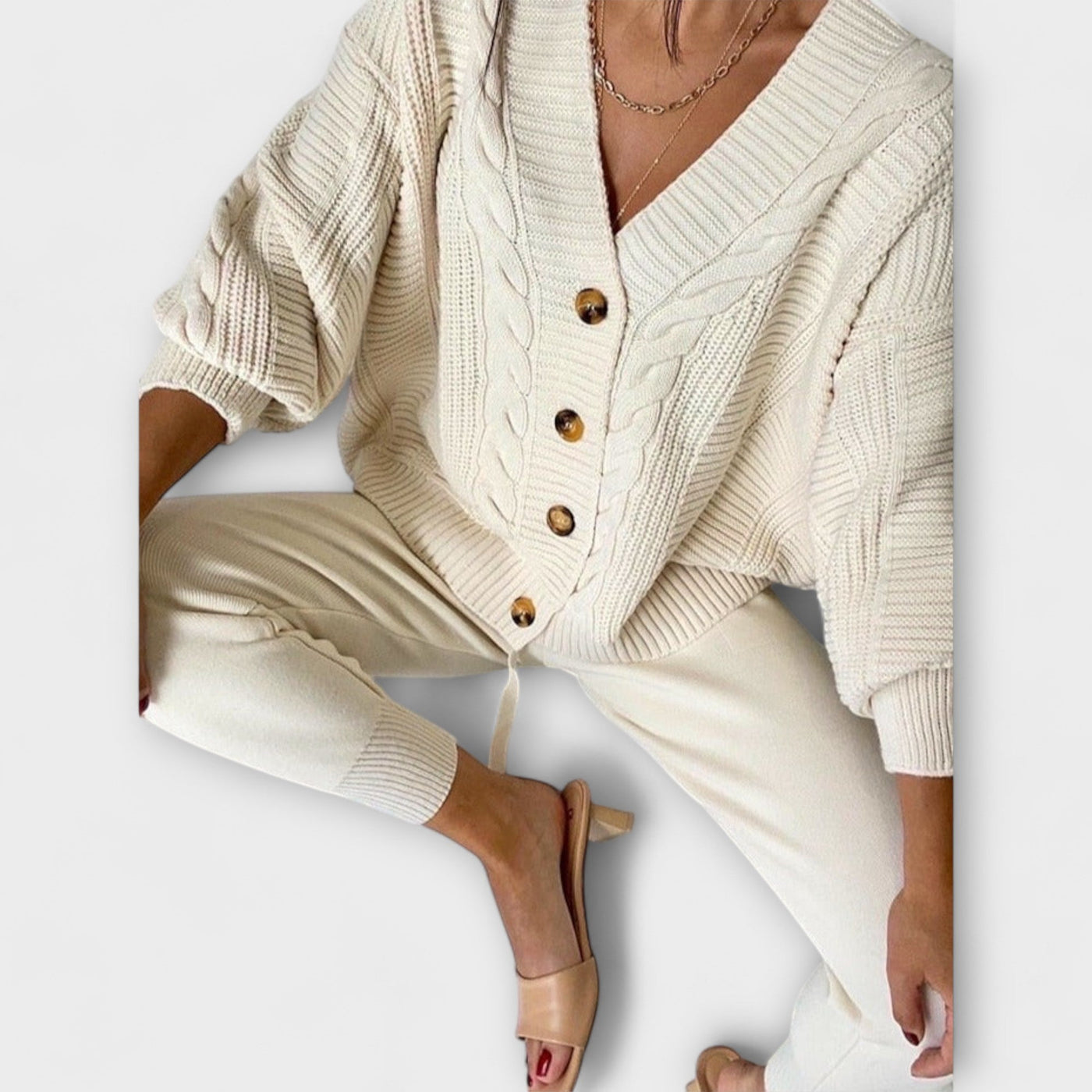 Elegant 2-Piece Set with Cardigan and Comfortable Pants