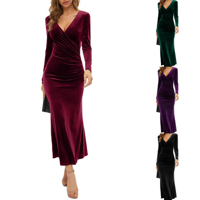 Avencea Long-Sleeved Bodycon Midi Dress Made of Luxurious Velvet