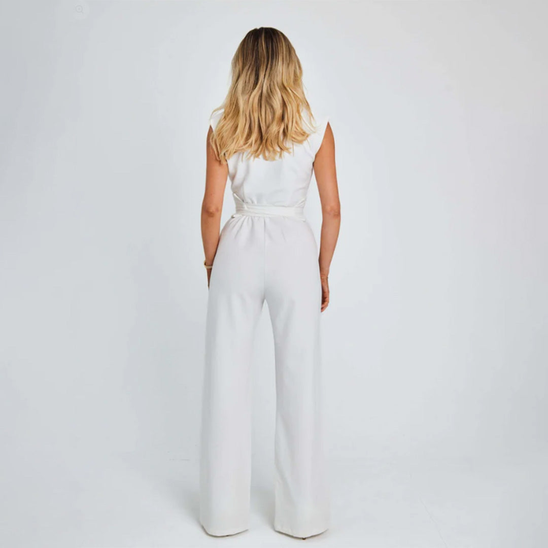 Avencea - Fashionable Sleeveless Jumpsuit with Wide Legs
