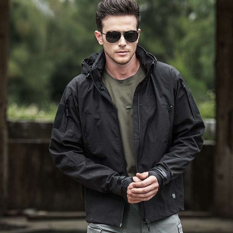 Men’s Jacket – Tailored Fit – Windproof Softshell – Hooded – Multi-Pocket – Zipper Closure