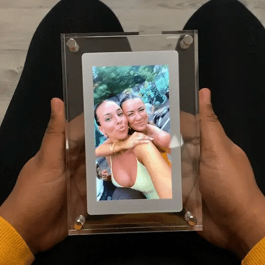 MemoryGlow™ Frame — Keep Your Most Treasured Moments Alive and Vibrant Every Day