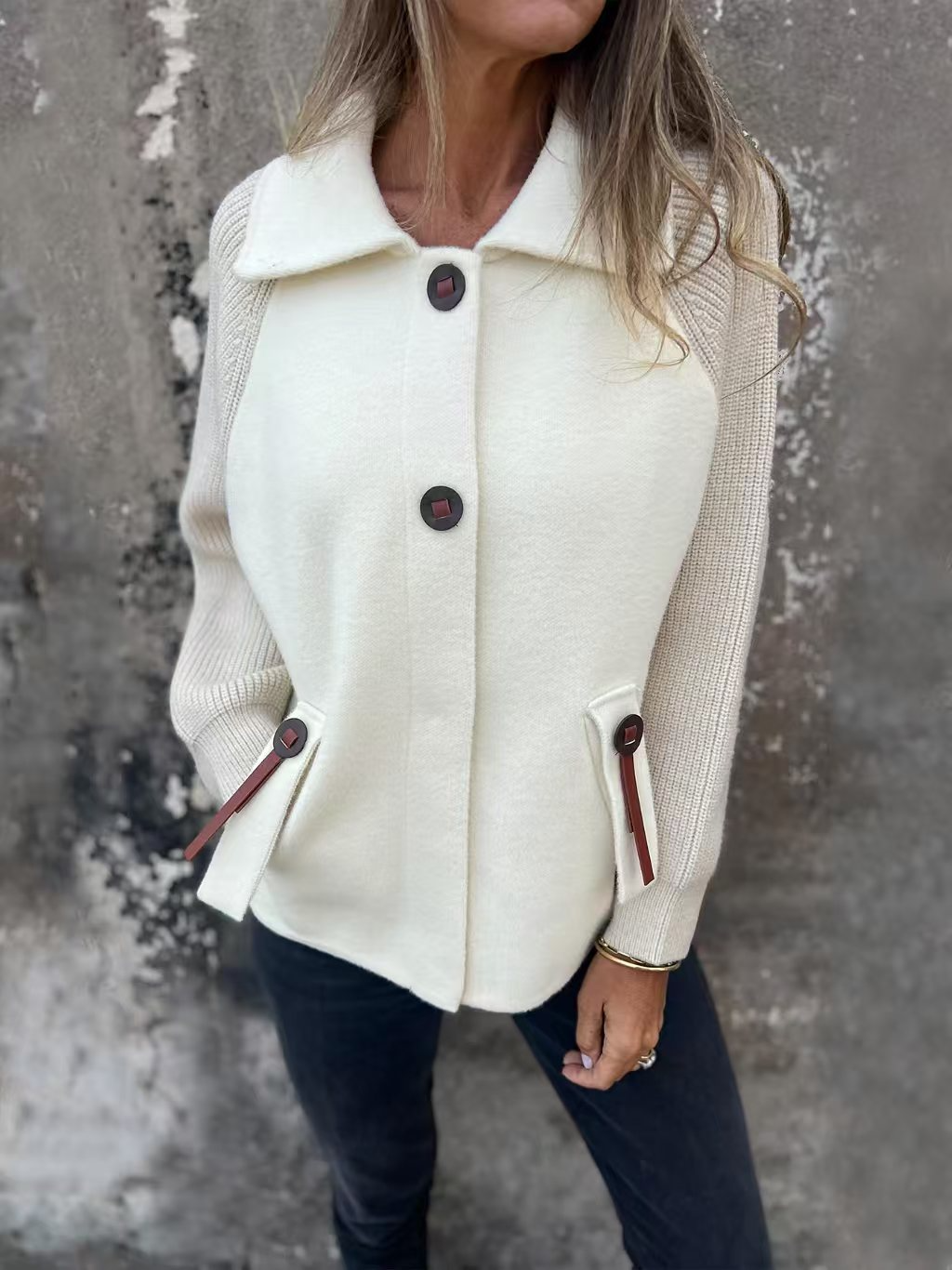 Women’s Jacket – Relaxed Fit – Lapel Collar – Knit Sleeves – Button Front – Flap Pockets