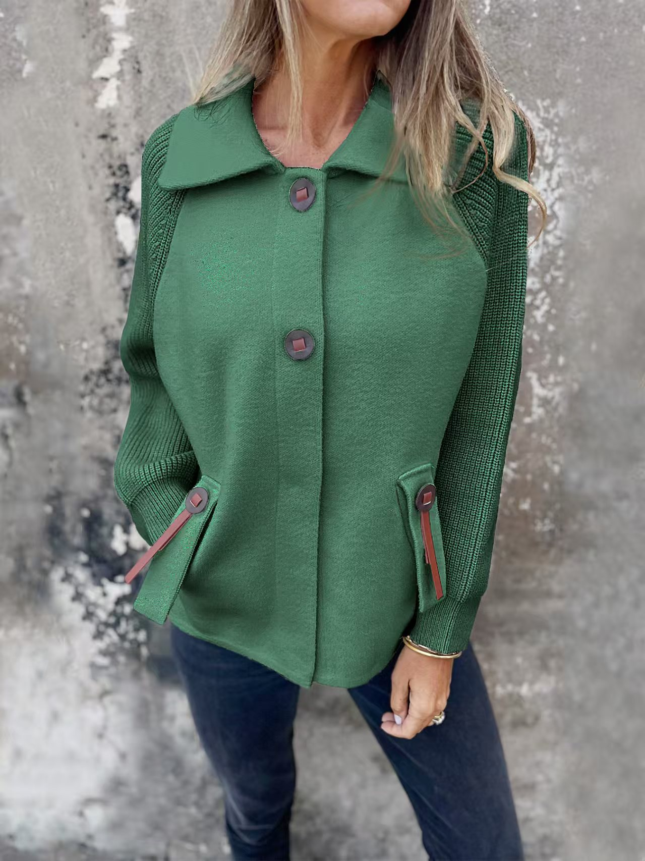 Women’s Jacket – Relaxed Fit – Lapel Collar – Knit Sleeves – Button Front – Flap Pockets