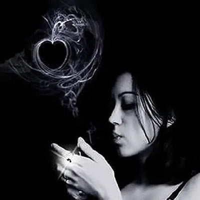 RamoraMist™ — Instantly Amaze with Magical Smoke from Your Fingertips