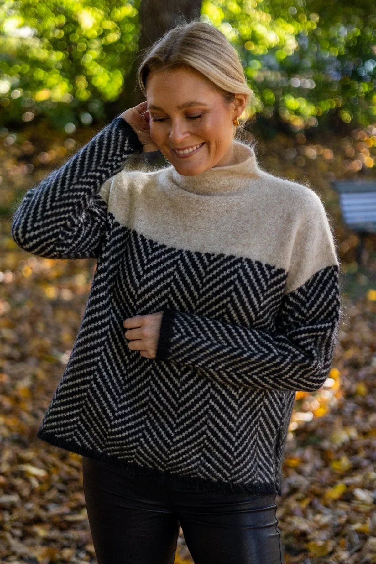 Adelie | Premium Turtleneck made of exquisite knit