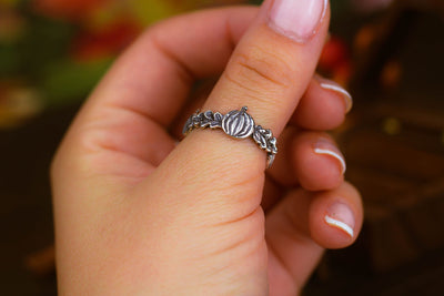 Pumpkins And Oak Leaves Silver Gothic Ring