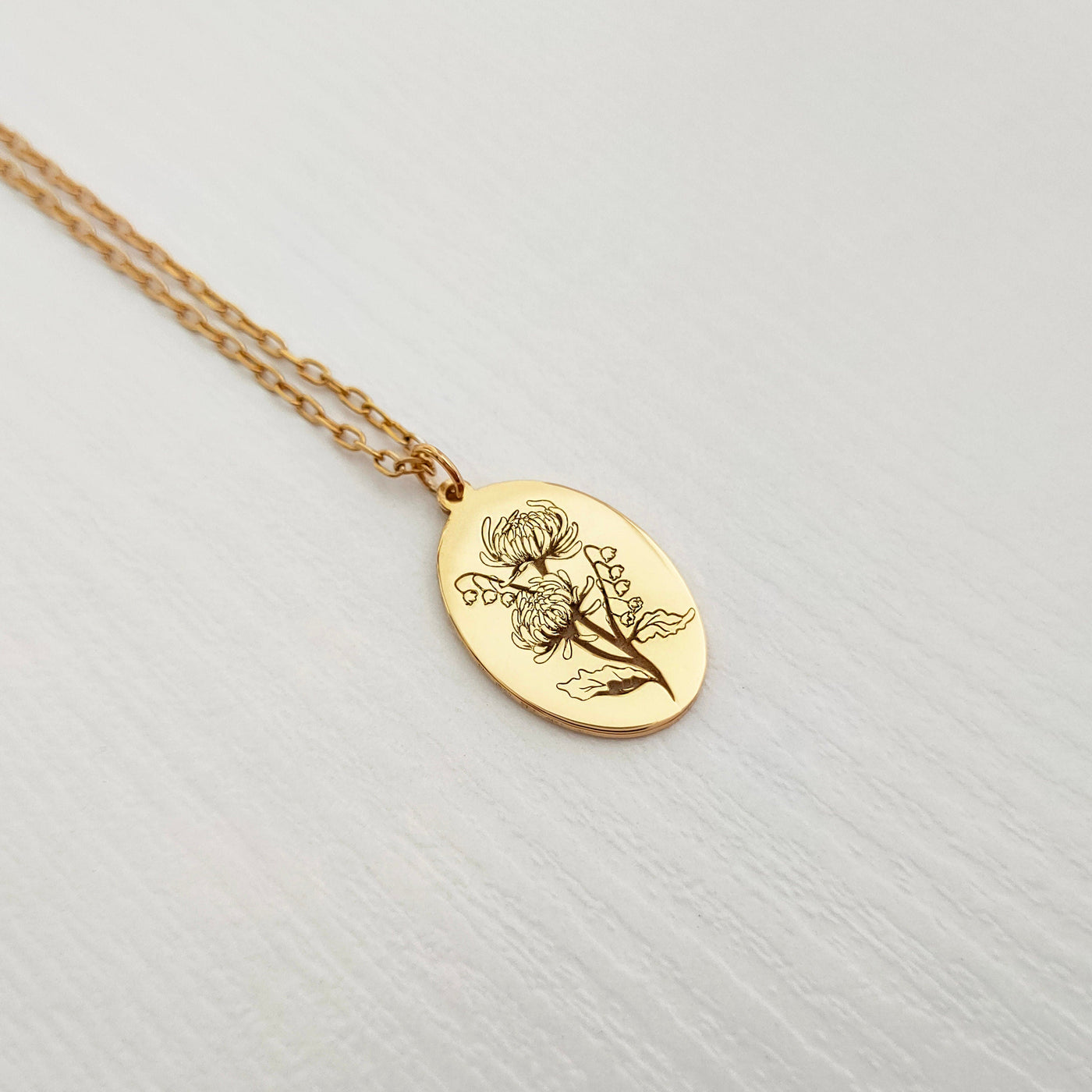 Red Spider Lily Necklace