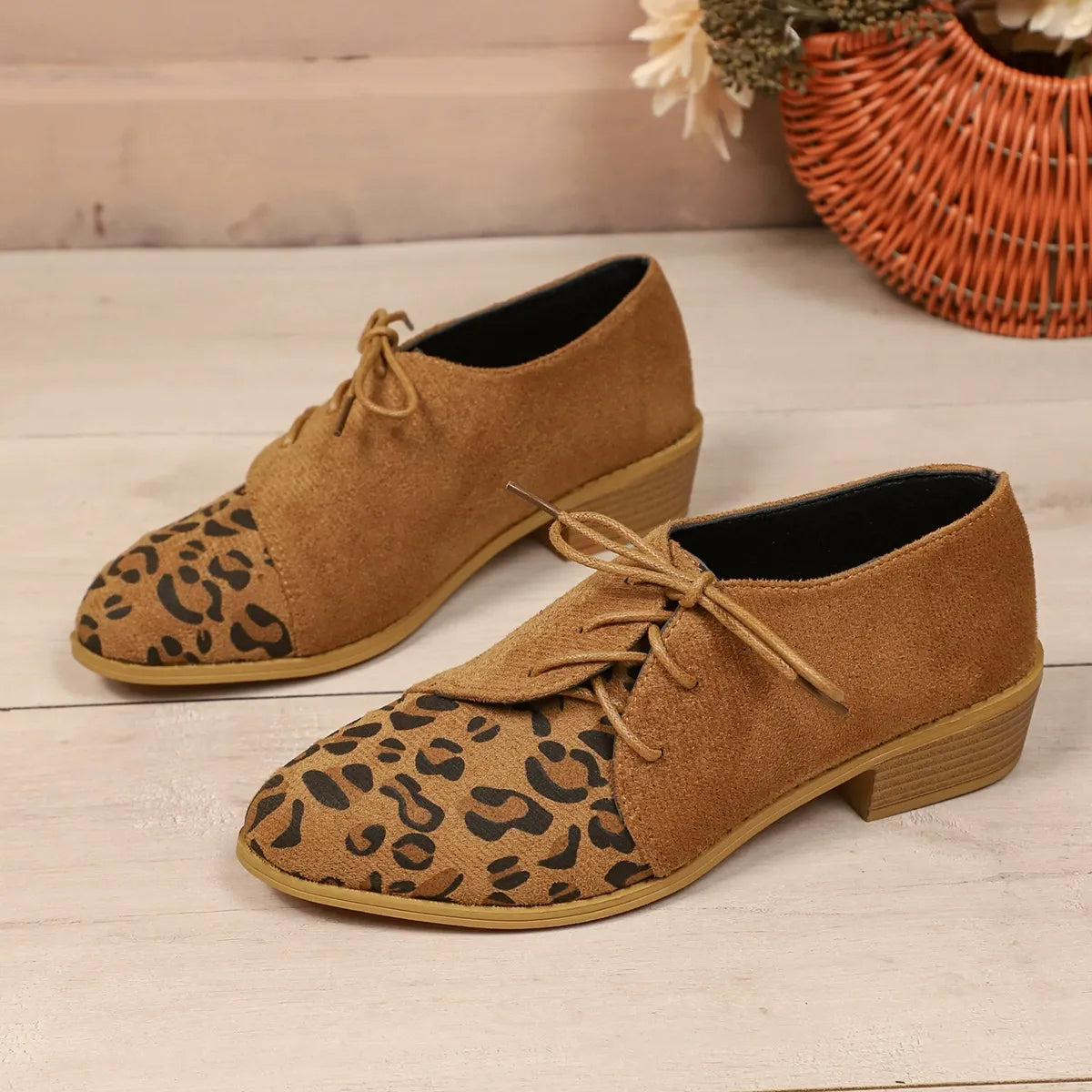 Women’s Lace-Up Shoes – Pointed Toe – Textured Fabric – Low Block Heel – Ankle Coverage