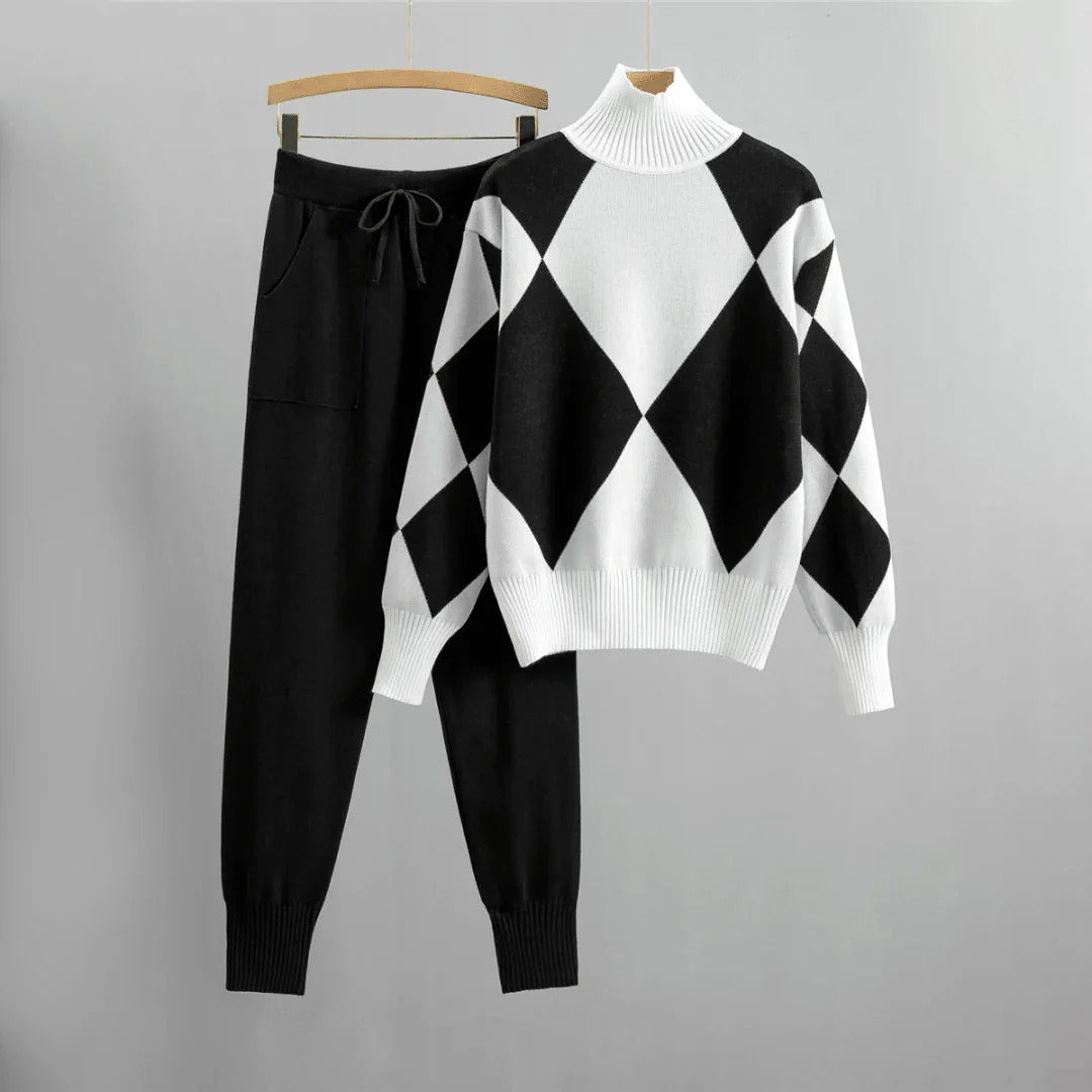 Women’s Sweater and Pants Set – Relaxed Fit Knit – Argyle Pattern – Drawstring Waist