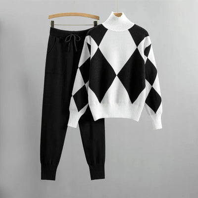 Women’s Sweater and Pants Set – Relaxed Fit Knit – Argyle Pattern – Drawstring Waist