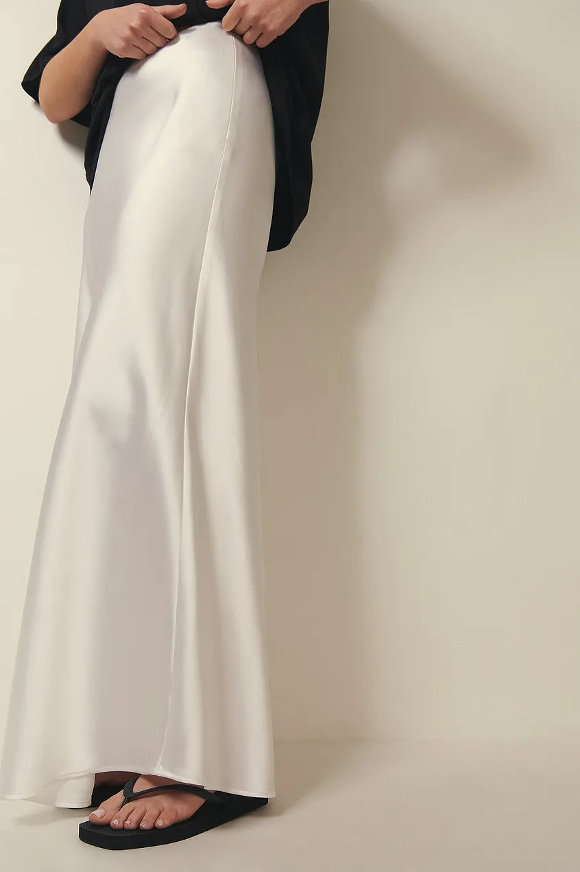 Avencea Satin Skirt with High Waist