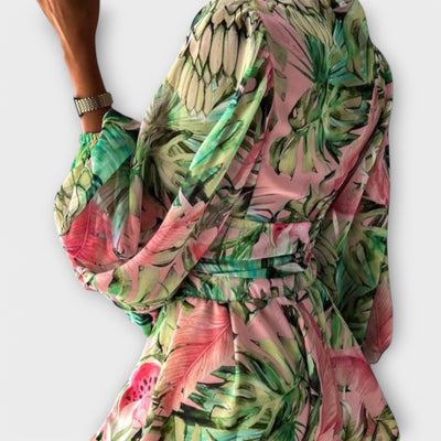 Cropped set with belt and long sleeves