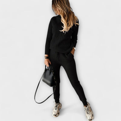Elara – Trendy and Warm Jogging Set
