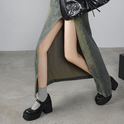 Brzyska - Shoes made of patent leather on a thick platform