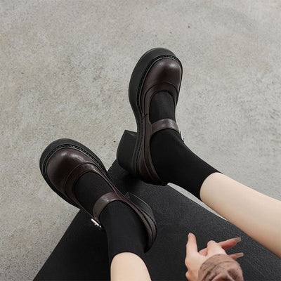 Brzyska - Shoes made of patent leather on a thick platform