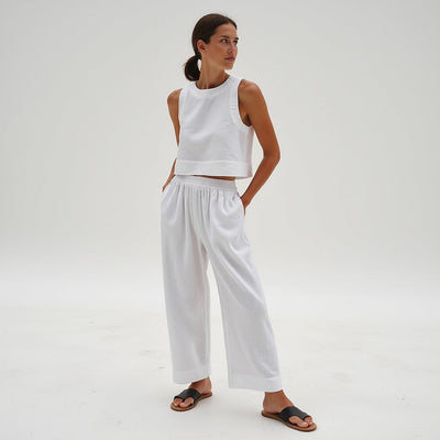Women’s Two-Piece Set – Sleeveless Top and Wide-Leg Pants – Relaxed Fit – Natural Fibers