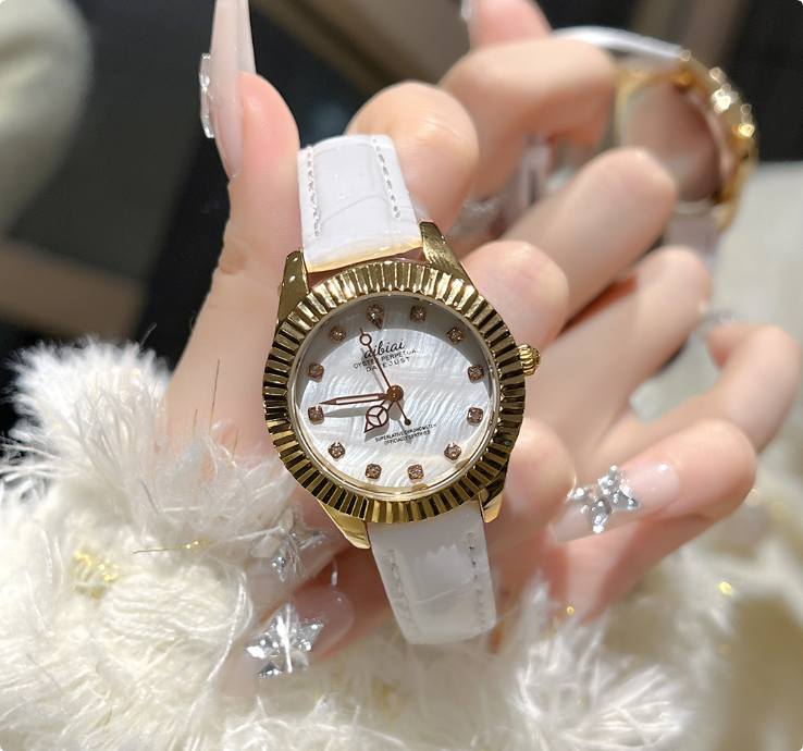 Classic Crystal Luxurious Watch