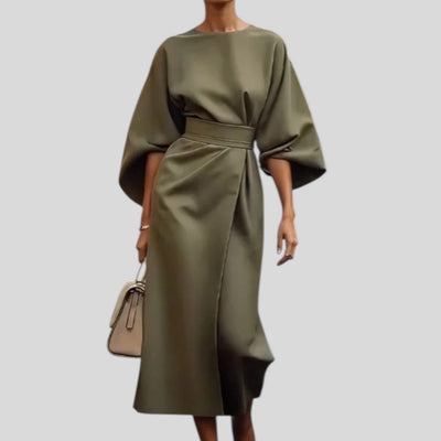 Lara | Timeless Beauty with Delicate Detail